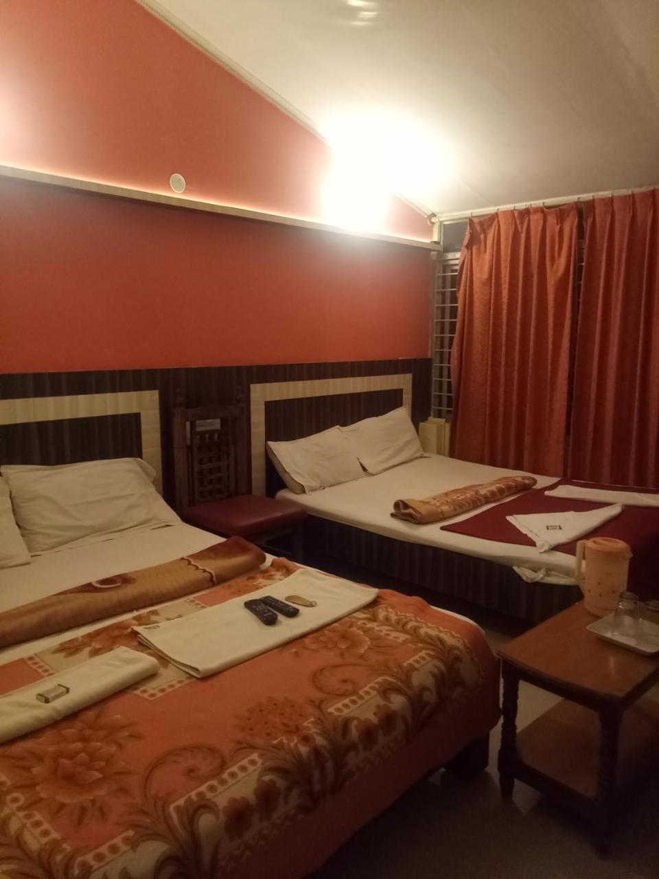 Hotel Sangeeth Lodging Mysore Exterior photo